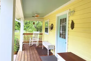 9433 S Great Oaks Dr, Floral City, FL 34436 - Photo 2