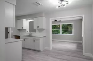 8 S Osceola St, Beverly Hills, FL 34465 - Photo 10