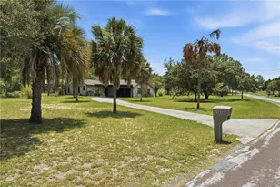 385 N Cornish Point, Lecanto, FL 34461 - Photo 2