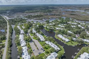 11255 W Bayshore Dr, Crystal River, FL 34429 - Photo 14