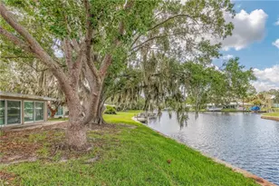 11261 W Bayshore Dr, Crystal River, FL 34429 - Photo 4