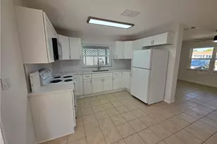4450 Essex Ln, Spring Hill, FL 34606 - Photo 8