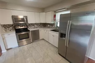 2812 Madison St W, Inverness, FL 34453 - Photo 2