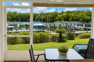 11122 W Cove Harbor Dr, Crystal River, FL 34428 - Photo 2