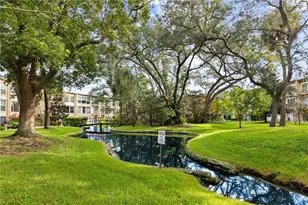 225 Country Club Dr, Largo, FL 33771 - Photo 50