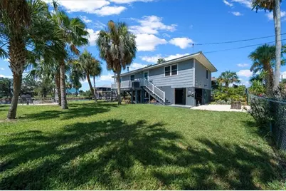 12046 W Gulf Breeze Court, Crystal River, FL 34429 - Photo 2