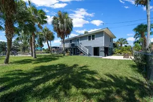 12046 W Gulf Breeze Ct, Crystal River, FL 34429 - Photo 2
