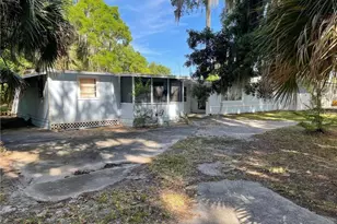 120 NW Magnolia Cir, Crystal River, FL 34428 - Photo 4