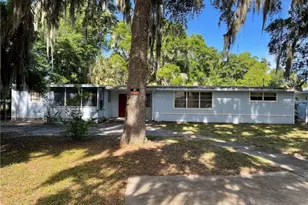 120 NW Magnolia Cir, Crystal River, FL 34428 - Photo 2