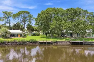 11555 W Bayshore Dr, Crystal River, FL 34429 - Photo 46