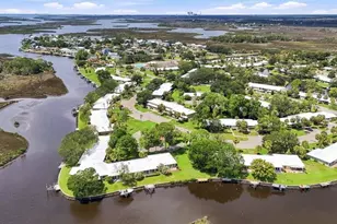 11555 W Bayshore Dr, Crystal River, FL 34429 - Photo 48