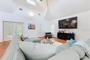 6687 W 7 Rivers Dr, Crystal River, FL 34429 - Photo 10
