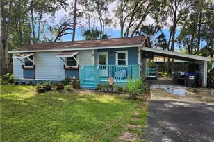 656 NE 11th St, Crystal River, FL 34428 - Photo 2