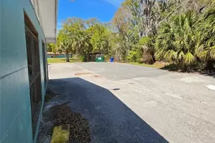 645 NE 10th St, Crystal River, FL 34428 - Photo 14