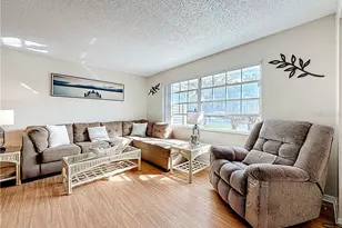 421 W Blueflax Ct, Beverly Hills, FL 34465 - Photo 8