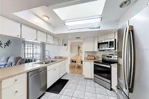 421 W Blueflax Ct, Beverly Hills, FL 34465 - Photo 14