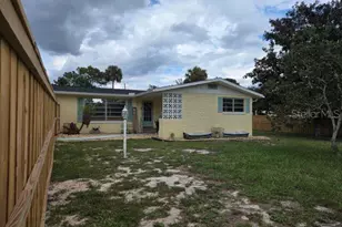 7507 W 7 Rivers Dr, Crystal River, FL 34429 - Photo 2