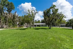 149 & 151 SE Paradise Point Rd, Crystal River, FL 34429 - Photo 2