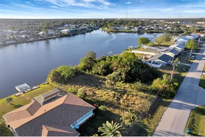 834 Ellicott Circle NW, Port Charlotte, FL 33952 - Photo 24