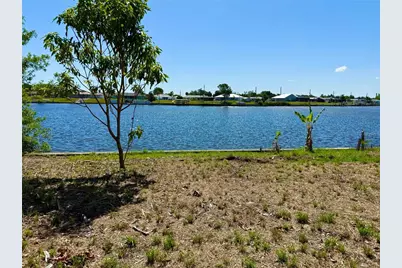 834 Ellicott Circle NW, Port Charlotte, FL 33952 - Photo 4