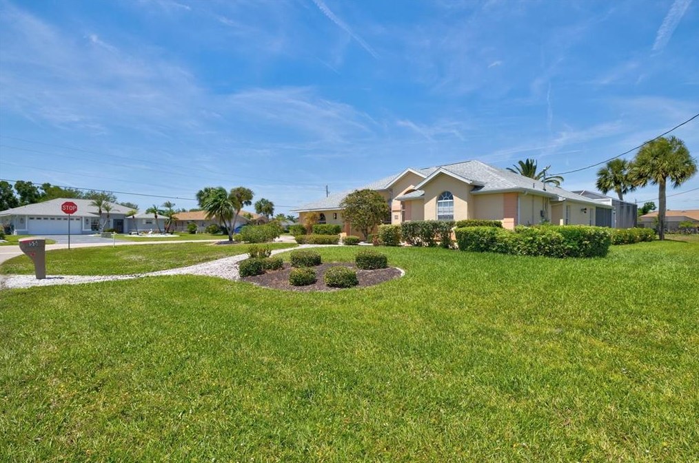 55 Sportsman Ct, Placida, FL 33947