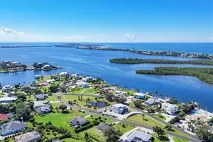 342 Green Dolphin Dr, Placida, FL 33946 - Photo 2