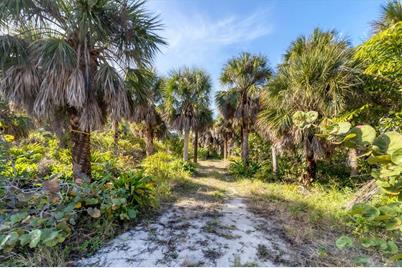 21 Bayshore Circle, Placida, FL 33946 - Photo 4