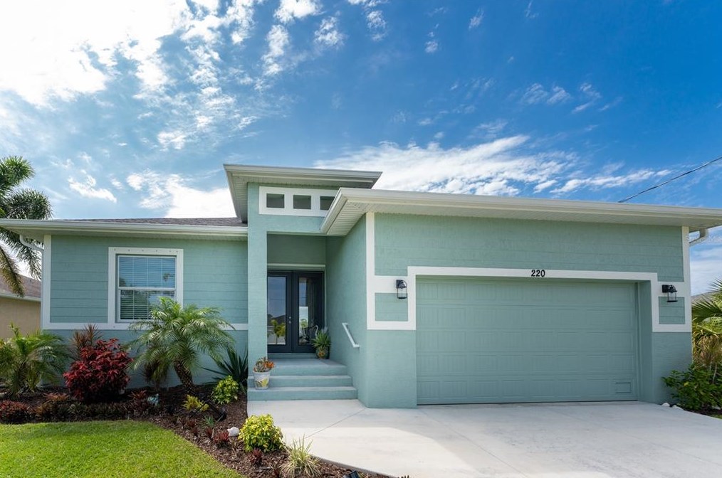 220 Antilla Dr, Placida, FL 33947