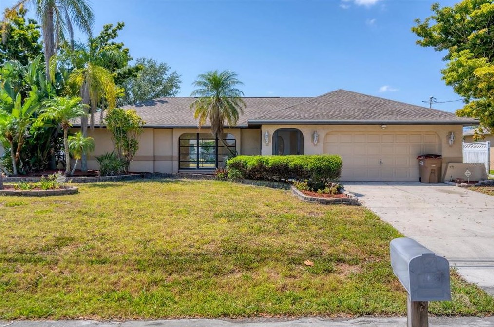 2012 Viscaya Pkwy, Cape Coral, FL 33990-3247
