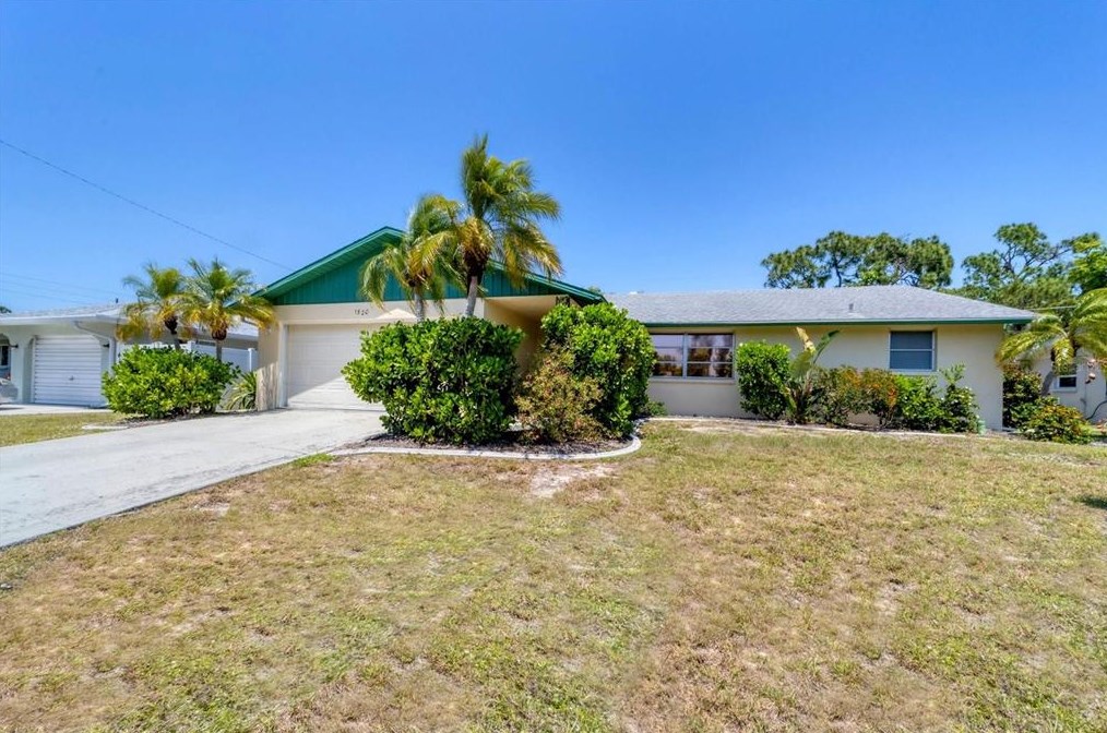 1520 Rossanne Pl, Inglewood, FL 34223-3528