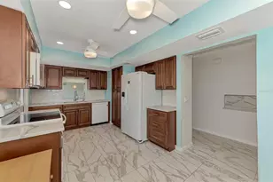 570 Foxwood Blvd, Englewood, FL 34223 - Photo 12