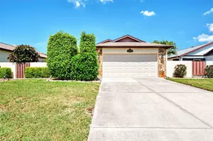 570 Foxwood Blvd, Englewood, FL 34223 - Photo 2