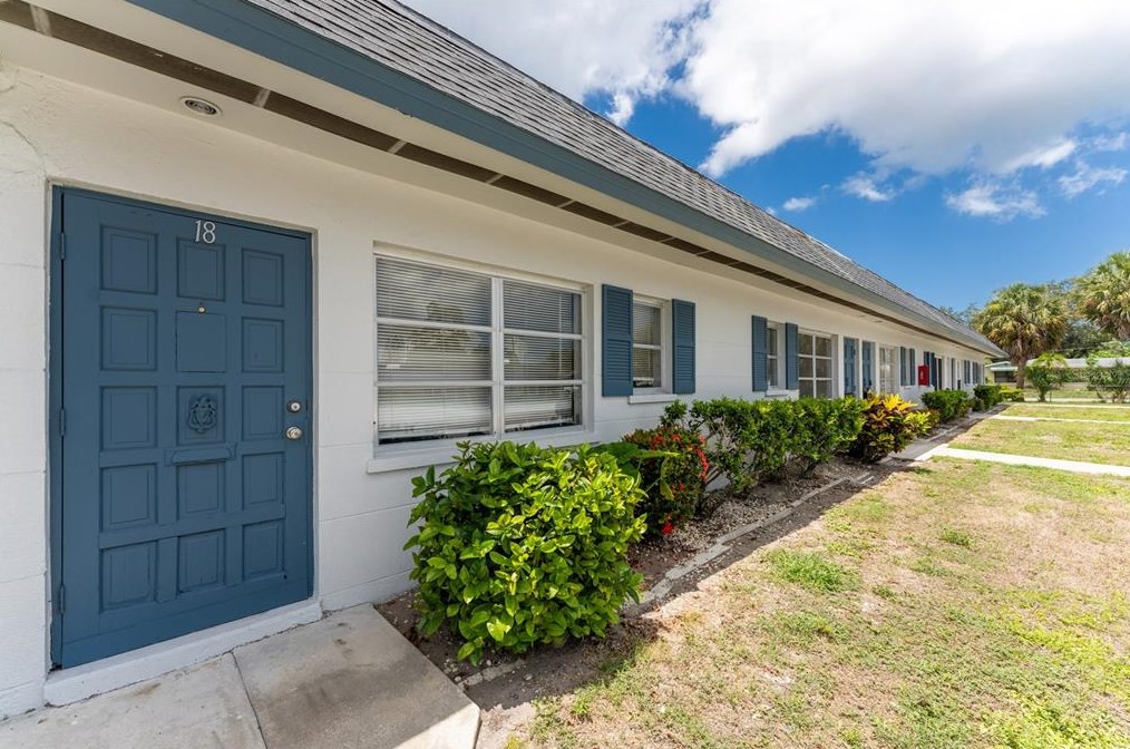 4444 Swift Rd #18, Sarasota, FL 34231