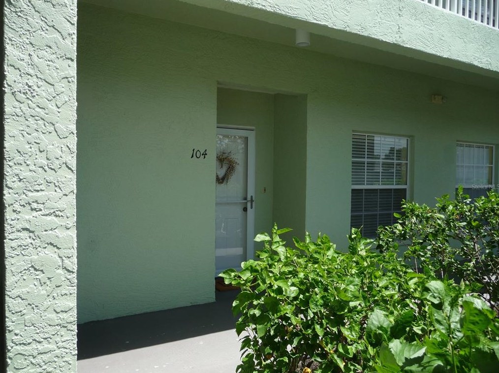 2121 Heron Lake Dr #104, Punta Gorda, FL 33983
