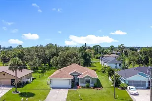 35 Mark Twain Ln, Rotonda West, FL 33947 - Photo 8