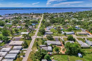 797 Michigan Ave, Englewood, FL 34223 - Photo 2