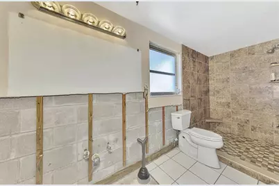 105 Crestview Drive, Englewood, FL 34223 - Photo 48