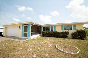 42 Caroll Cir, Englewood, FL 34223 - Photo 2