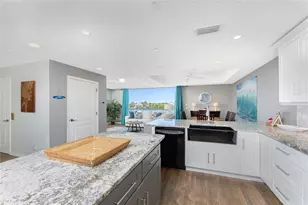 8013 Bay Pointe Dr, Englewood, FL 34224 - Photo 10