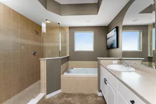 8013 Bay Pointe Dr, Englewood, FL 34224 - Photo 32