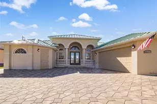 9567 Honeymoon Dr, Port Charlotte, FL 33981 - Photo 10
