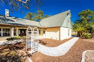 1828 Whispering Pines Cir, Englewood, FL 34223 - Photo 4