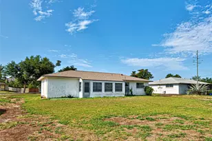 914 E 2nd St, Englewood, FL 34223 - Photo 4