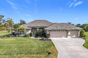 252 Medalist Rd, Rotonda West, FL 33947 - Photo 4