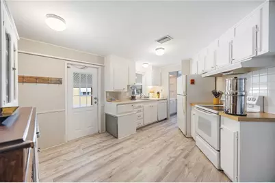 61 S Easter Island Circle, Englewood, FL 34223 - Photo 10