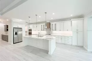 5213 Willow Lake Ct, Sarasota, FL 34233 - Photo 10