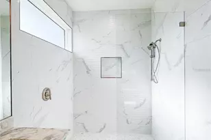 5213 Willow Lake Ct, Sarasota, FL 34233 - Photo 18