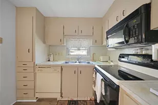 1407 Seagull Dr, Englewood, FL 34224 - Photo 10