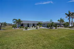 62 Oakland Hills Pl, Rotonda West, FL 33947 - Photo 6