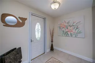 62 Oakland Hills Pl, Rotonda West, FL 33947 - Photo 8